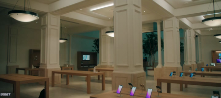    Apple (2025)